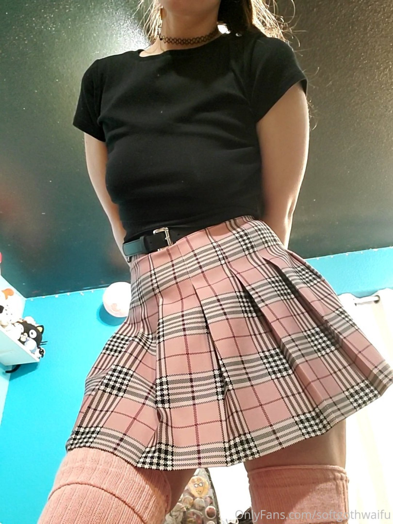 Photo by softgothwaifu published on May 17,2023 20:23:06 - BestThots