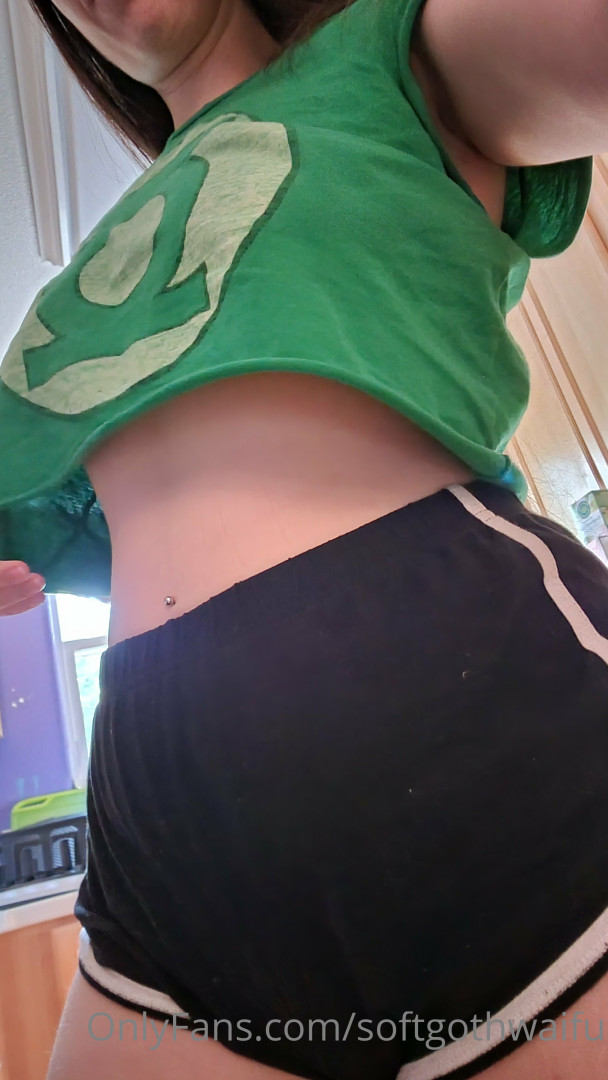 Photo by softgothwaifu published on May 17,2023 20:23:29 - BestThots