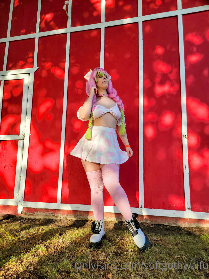 Photo by softgothwaifu published on May 17,2023 20:23:36 - BestThots