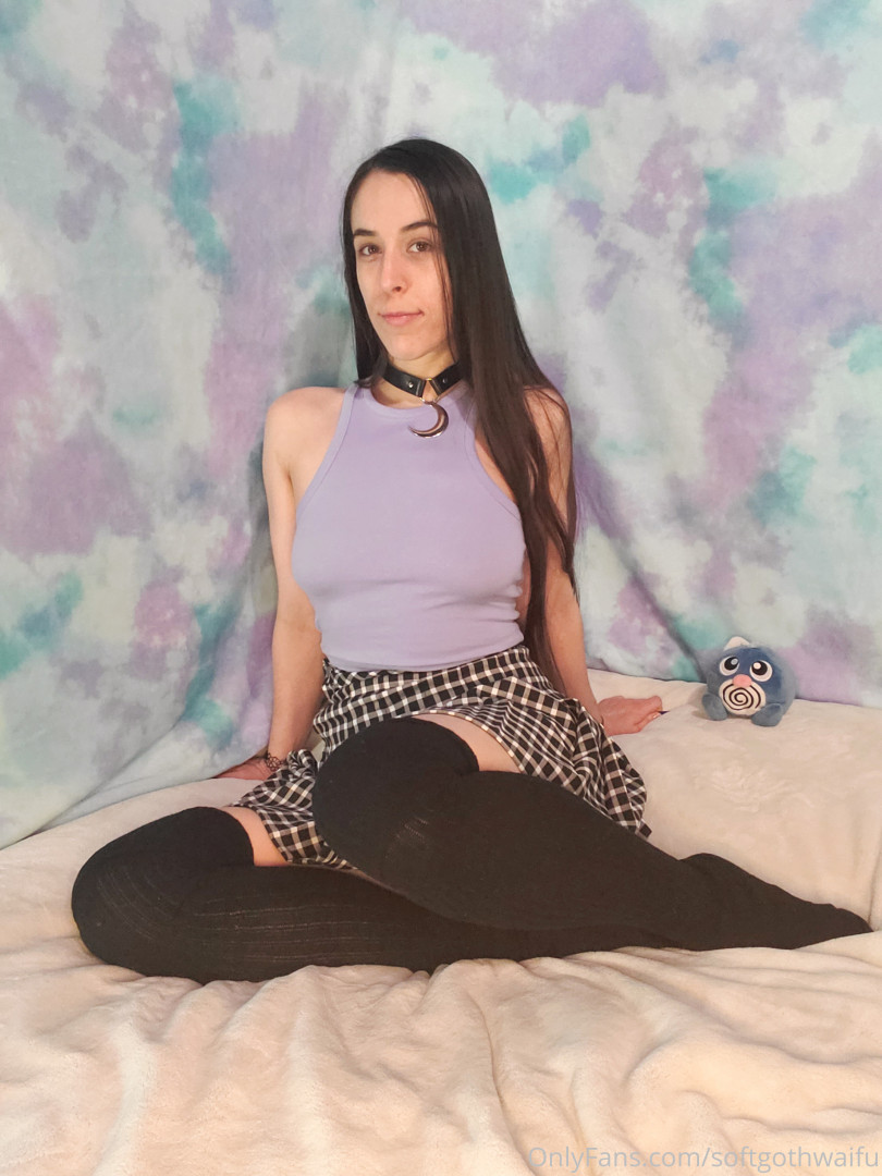 Photo by softgothwaifu published on May 17,2023 20:24:13 - BestThots