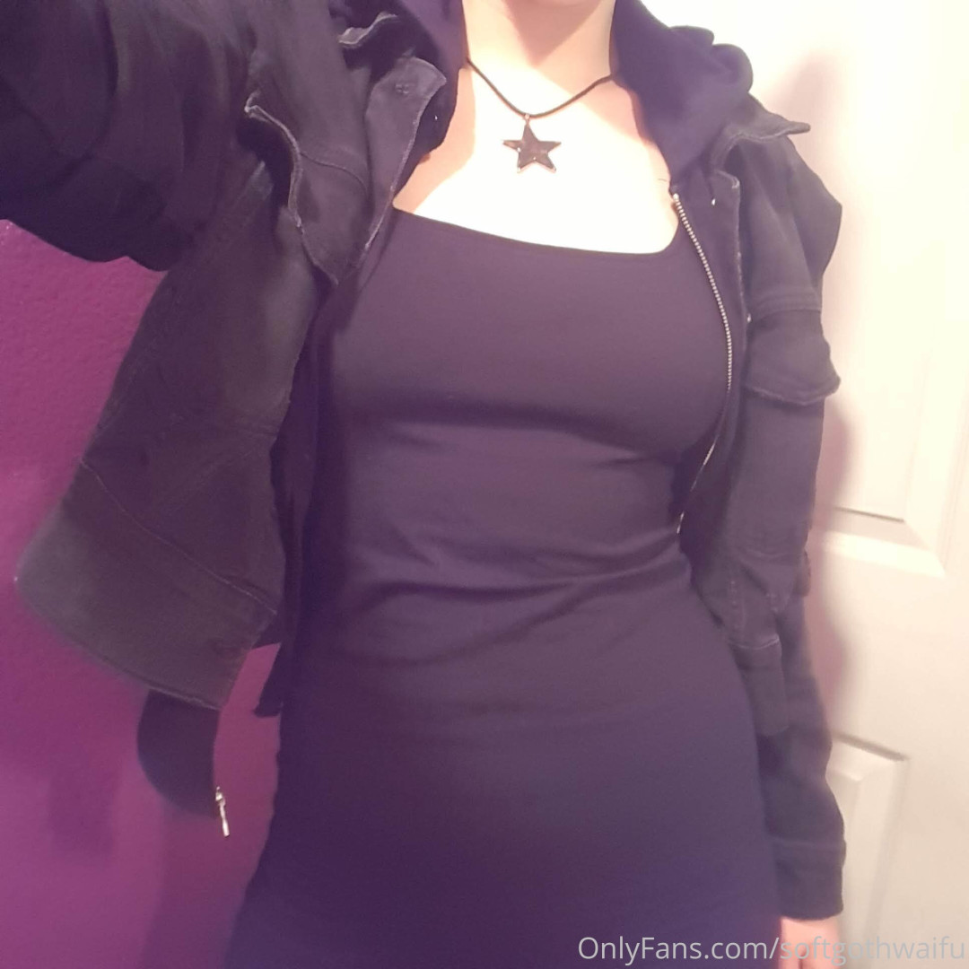 Photo by softgothwaifu published on May 17,2023 20:26:21 - BestThots