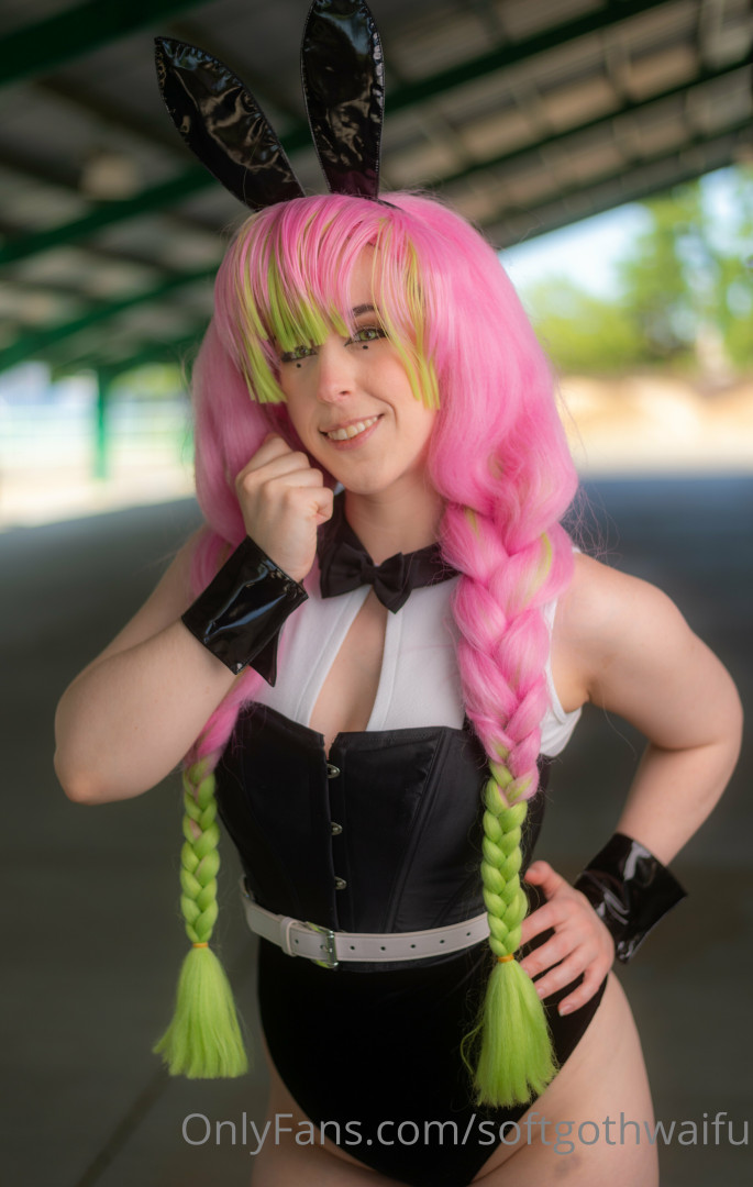 Photo by softgothwaifu published on May 17,2023 20:27:48 - BestThots