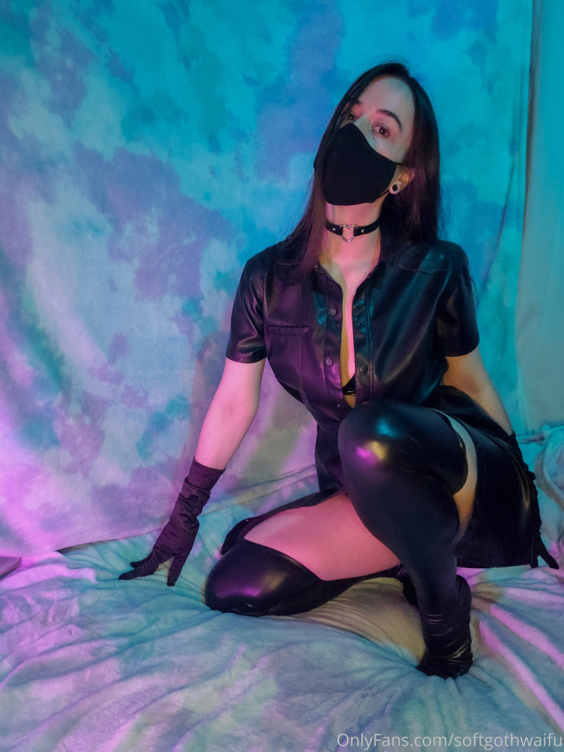 Photo by softgothwaifu published on May 17,2023 20:30:10 - BestThots