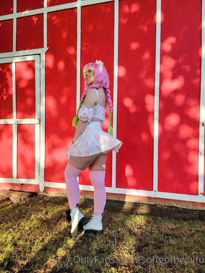 Photo by softgothwaifu published on May 17,2023 20:31:10 - BestThots