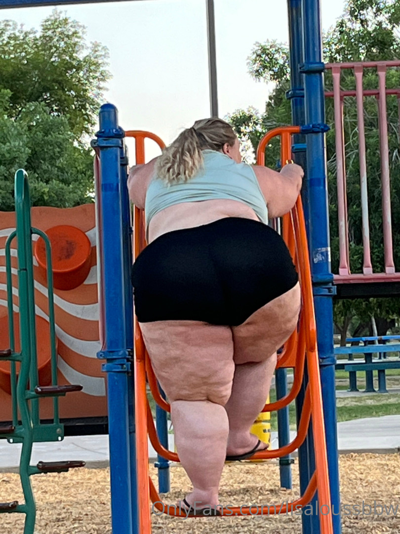 Photo by lisaloussbbw published on July 8,2023 05:47:49 - BestThots