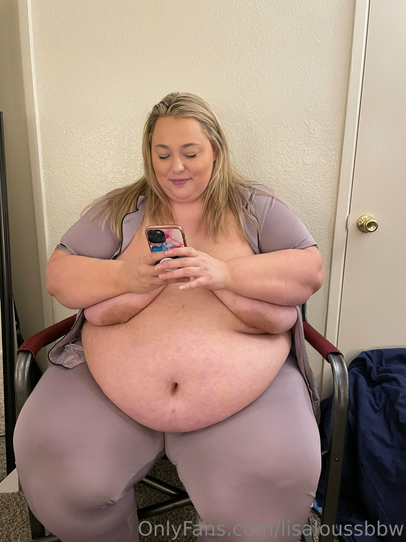 Photo by lisaloussbbw published on July 8,2023 05:53:31 - BestThots