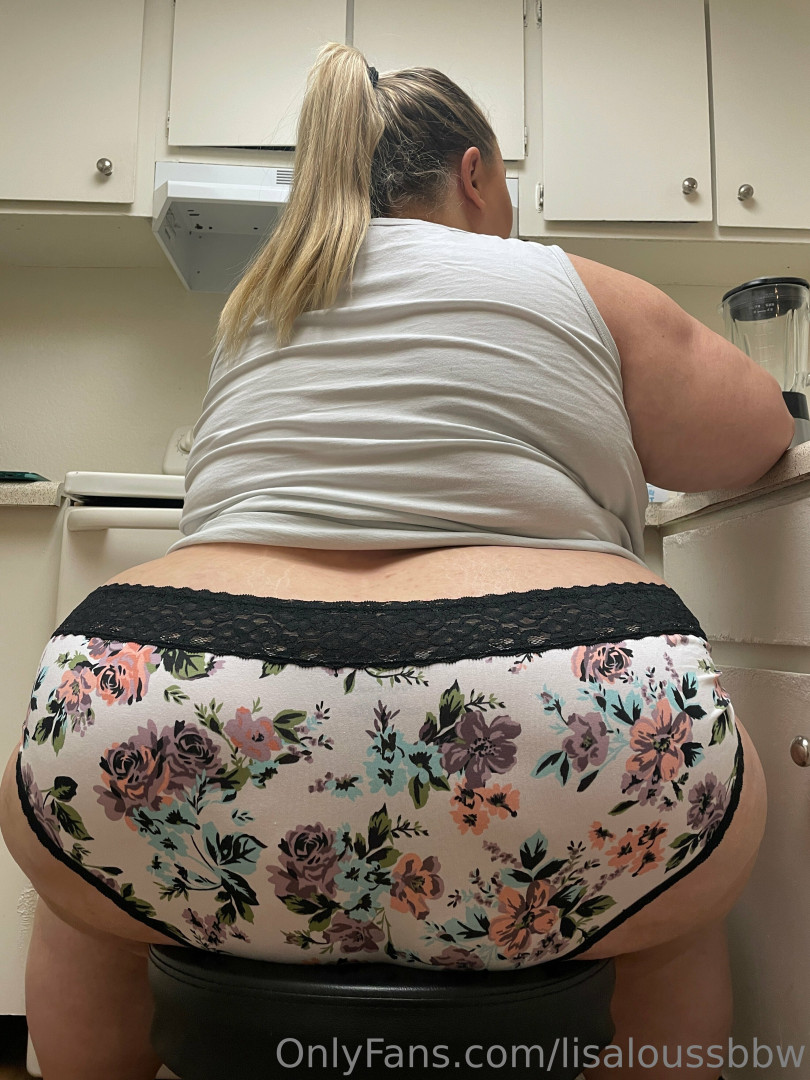 Photo by lisaloussbbw published on July 8,2023 05:54:31 - BestThots