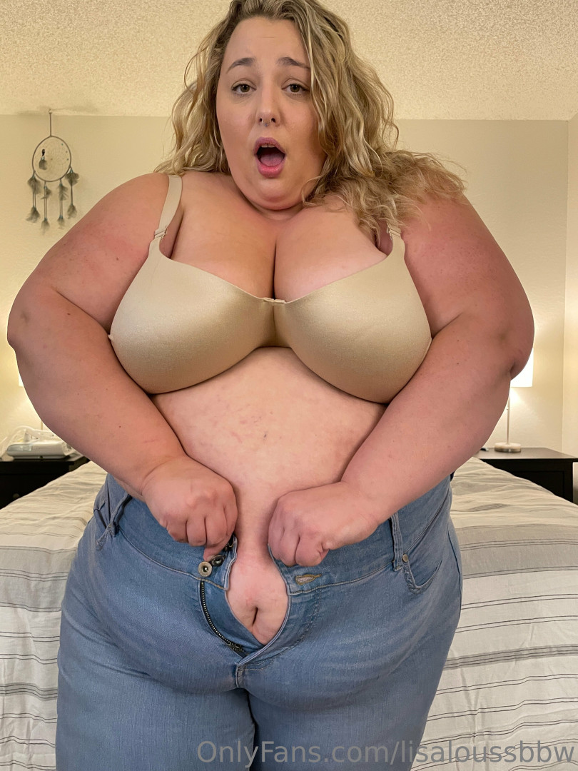 Photo by lisaloussbbw published on July 8,2023 05:56:03 - BestThots