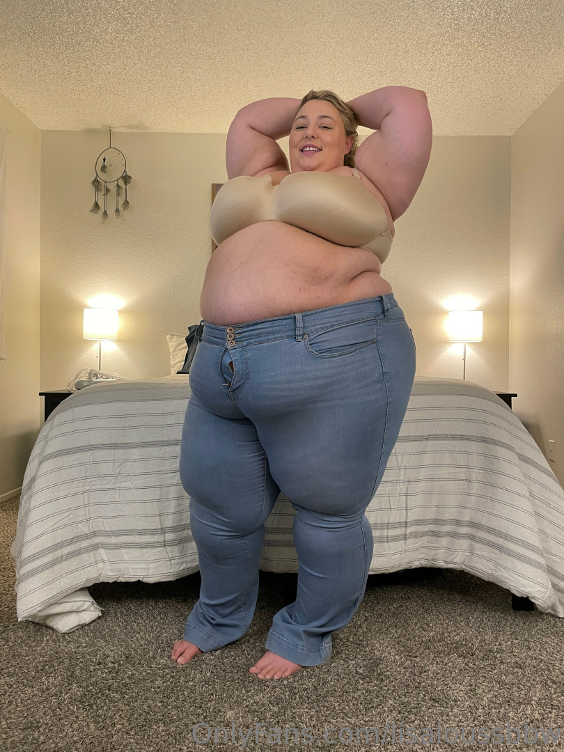 Photo by lisaloussbbw published on July 8,2023 05:58:35 - BestThots