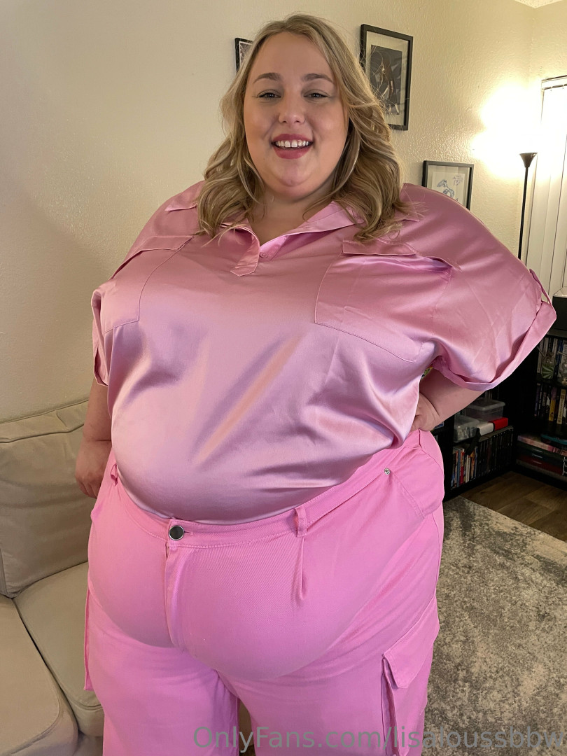 Photo by lisaloussbbw published on July 8,2023 06:00:31 - BestThots