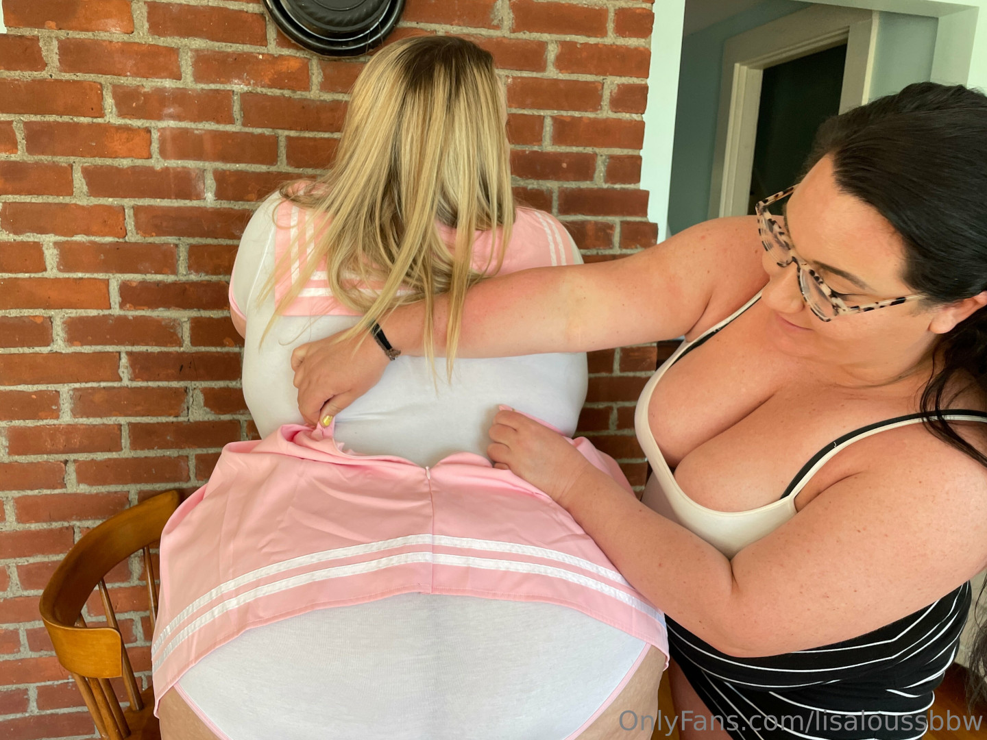 Photo by lisaloussbbw published on July 8,2023 06:01:11 - BestThots