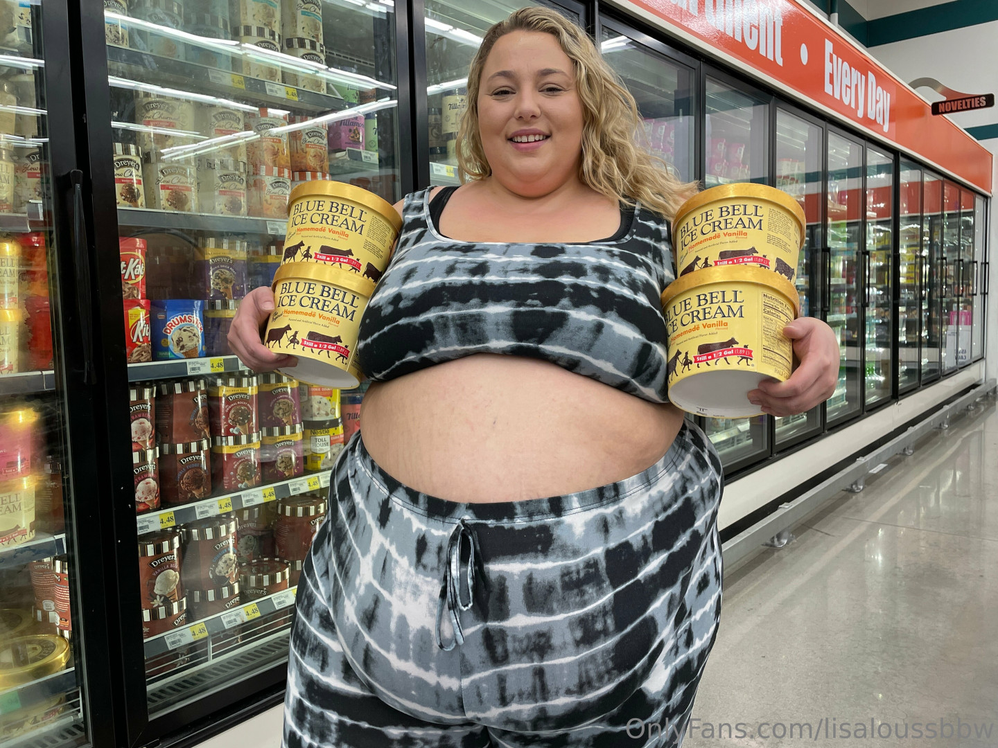 Photo by lisaloussbbw published on July 8,2023 06:02:21 - BestThots