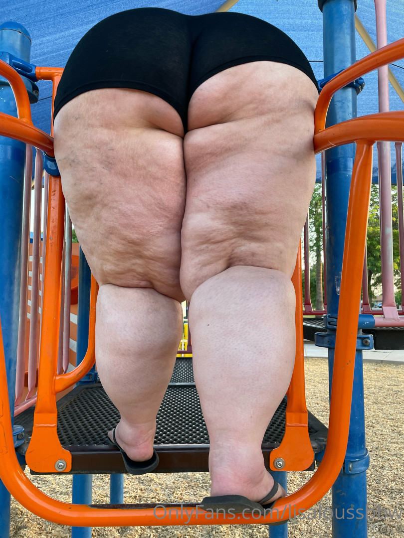 Photo by lisaloussbbw published on July 8,2023 06:02:50 - BestThots