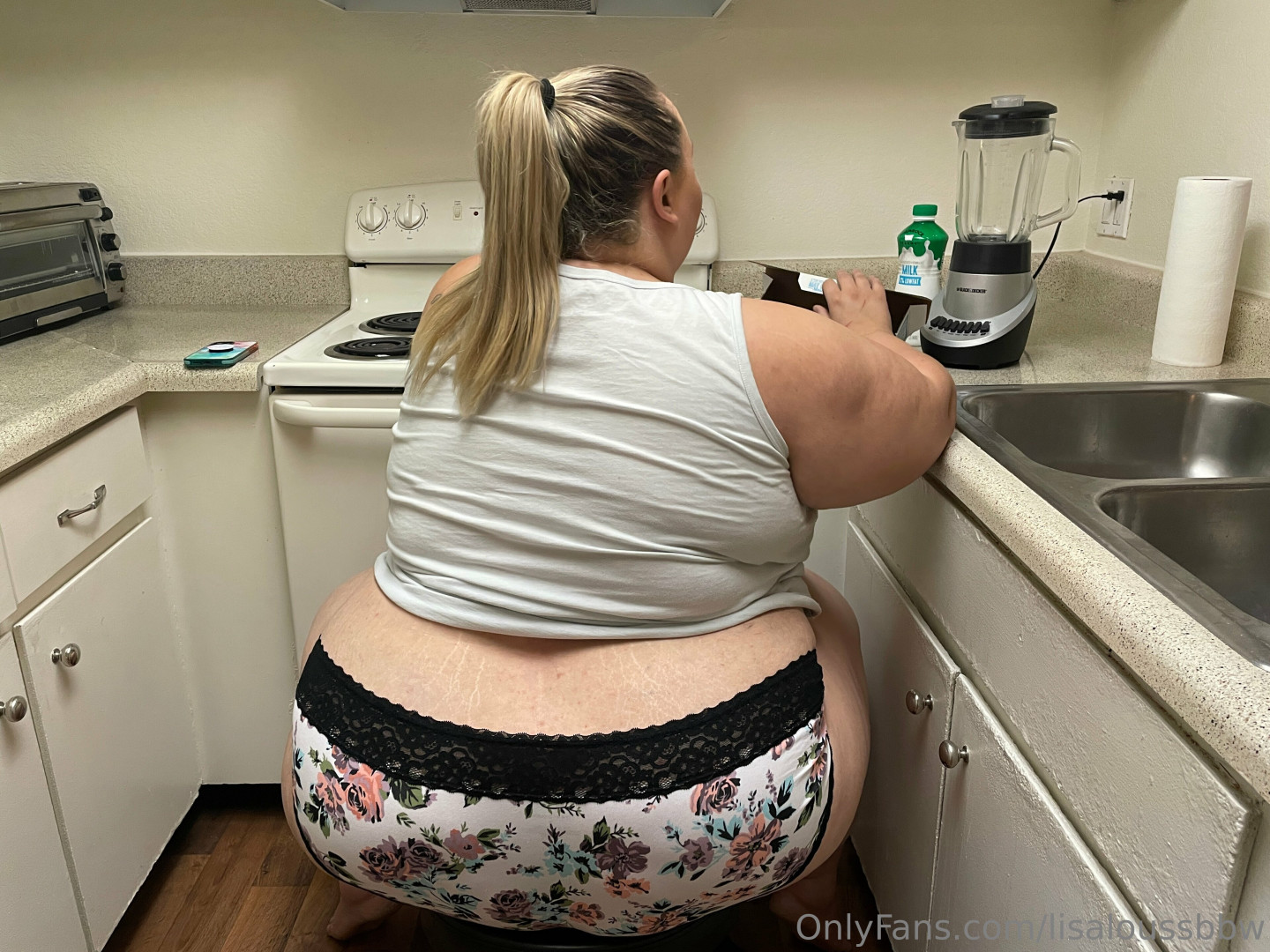 Photo by lisaloussbbw published on July 8,2023 06:06:06 - BestThots