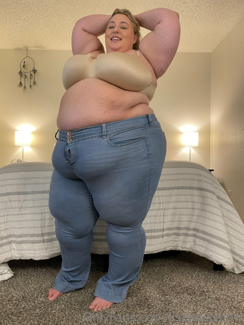 Photo by lisaloussbbw published on July 8,2023 06:07:41 - BestThots