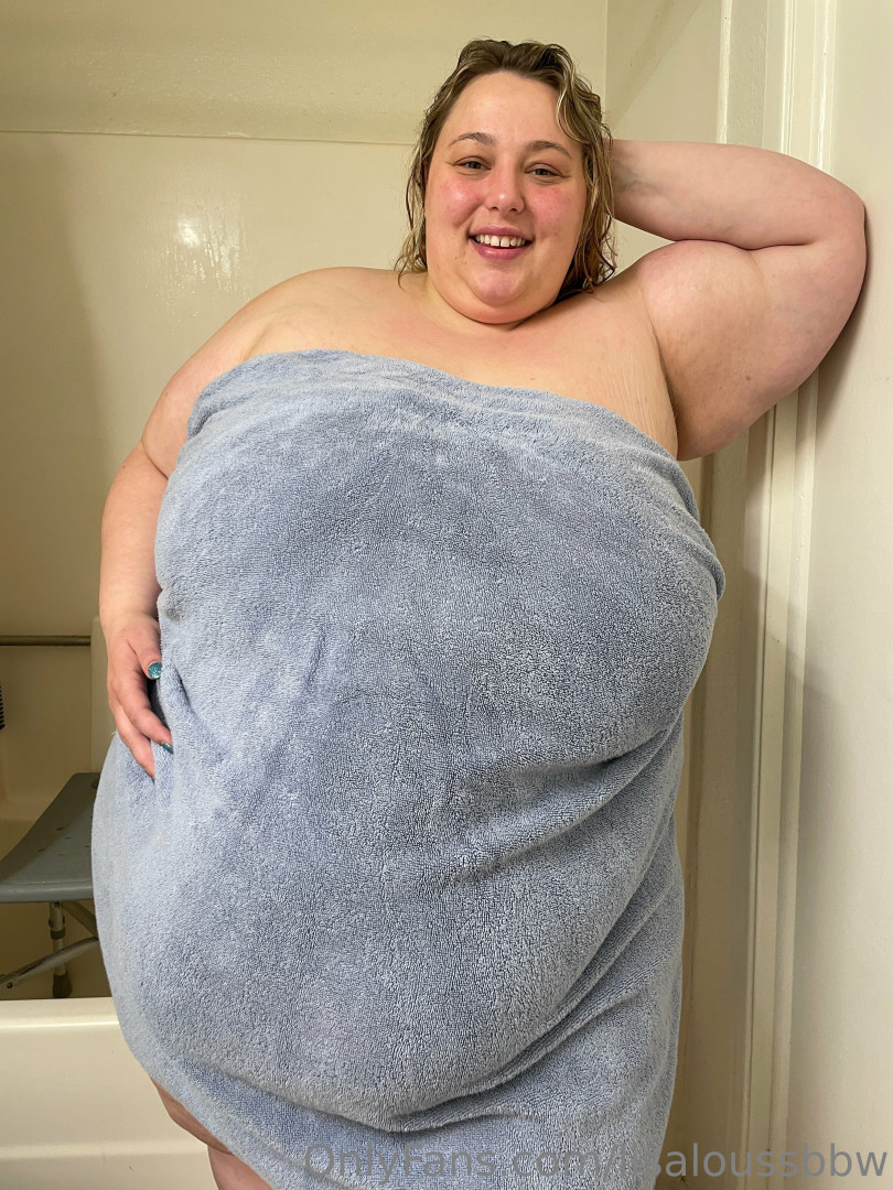 Photo by lisaloussbbw published on July 8,2023 06:12:48 - BestThots