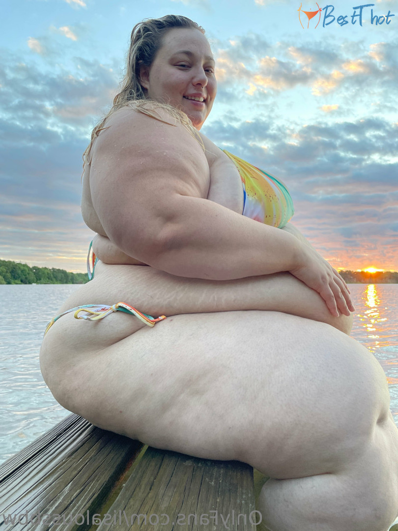 Photo by lisaloussbbw published on December 13,2024 18:06:44 - BestThots