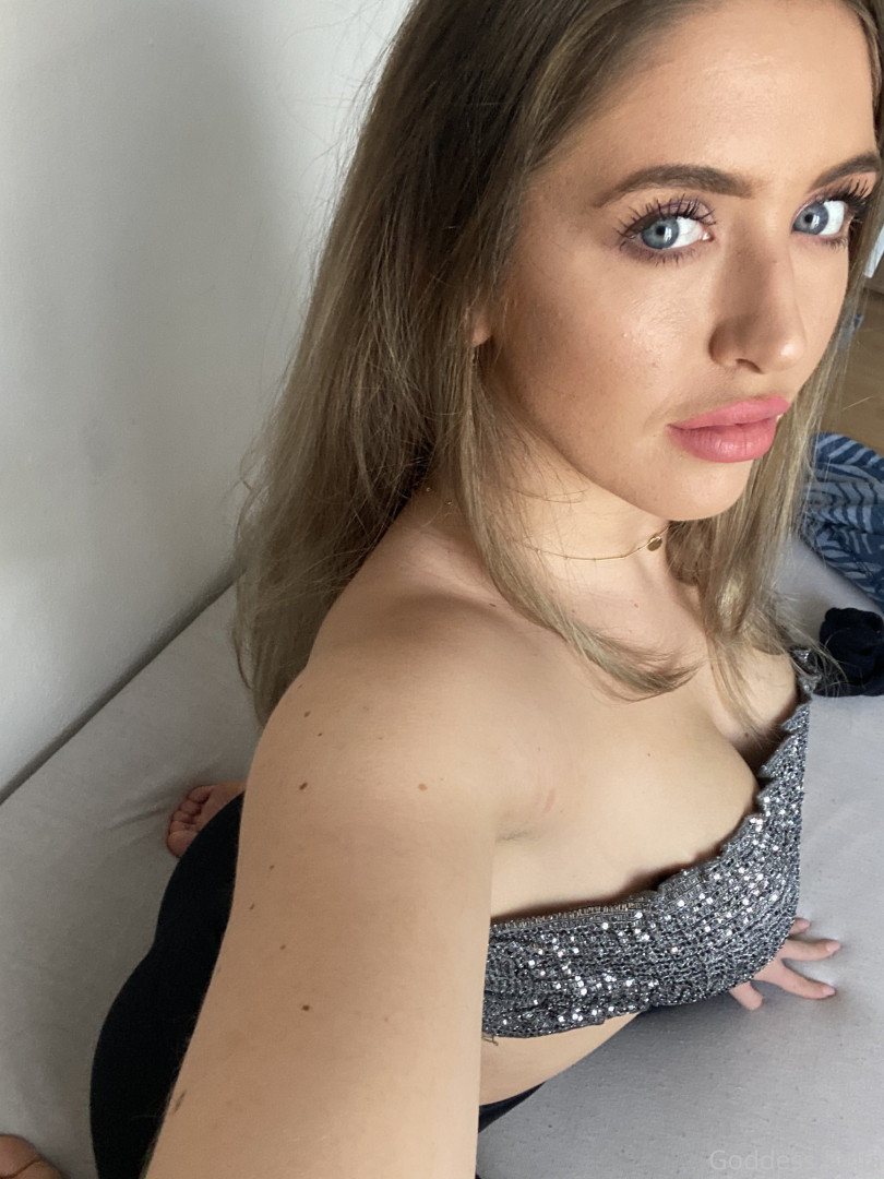 Photo by thecruelmistress published on October 13,2023 03:40:21 - BestThots