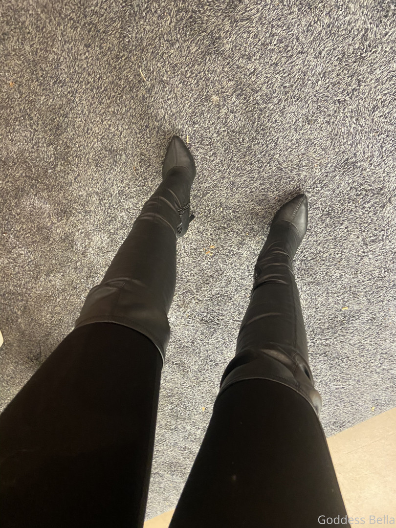 Photo by thecruelmistress published on October 13,2023 03:45:15 - BestThots