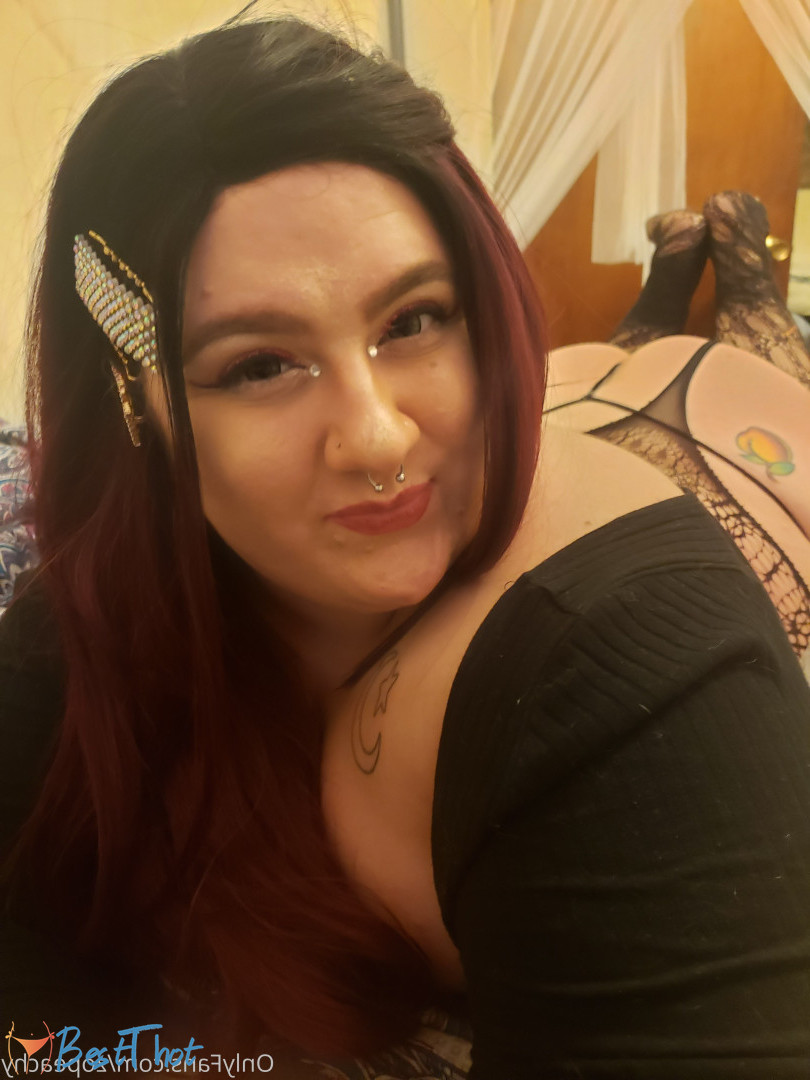 Photo by urpeachfetish published on December 23,2024 16:10:24 - BestThots