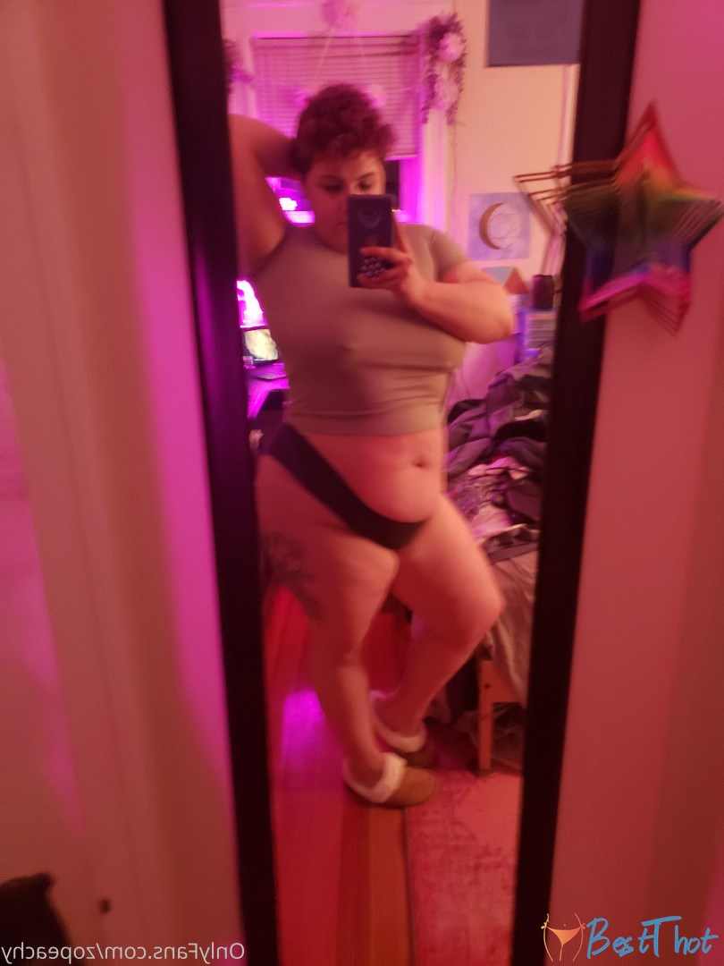 Photo by urpeachfetish published on December 23,2024 16:11:56 - BestThots