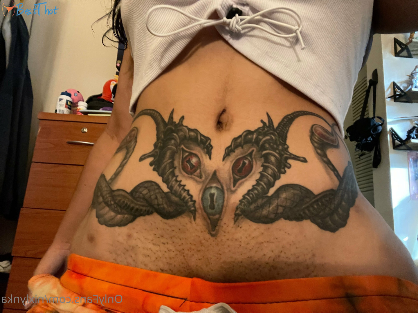 nixlynka #9405460