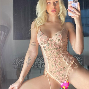 lottiemossof #2352934
