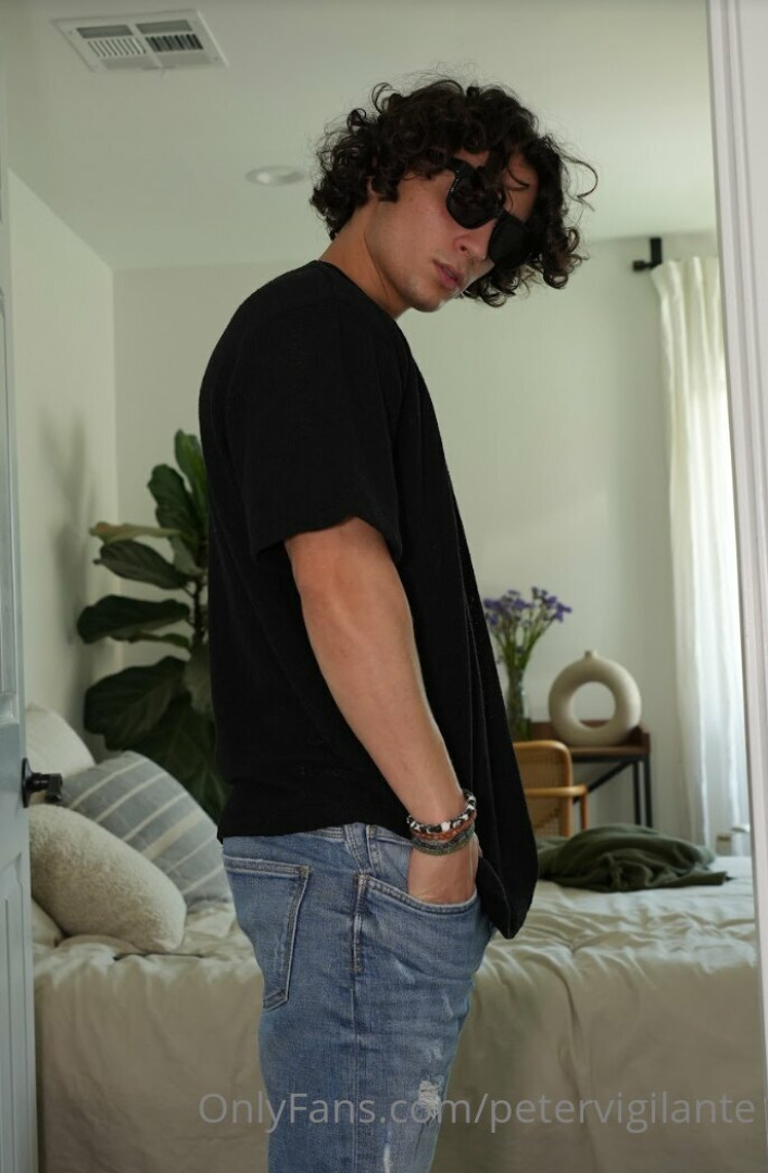 Photo by petervigilante published on May 19,2023 12:41:21 - BestThots