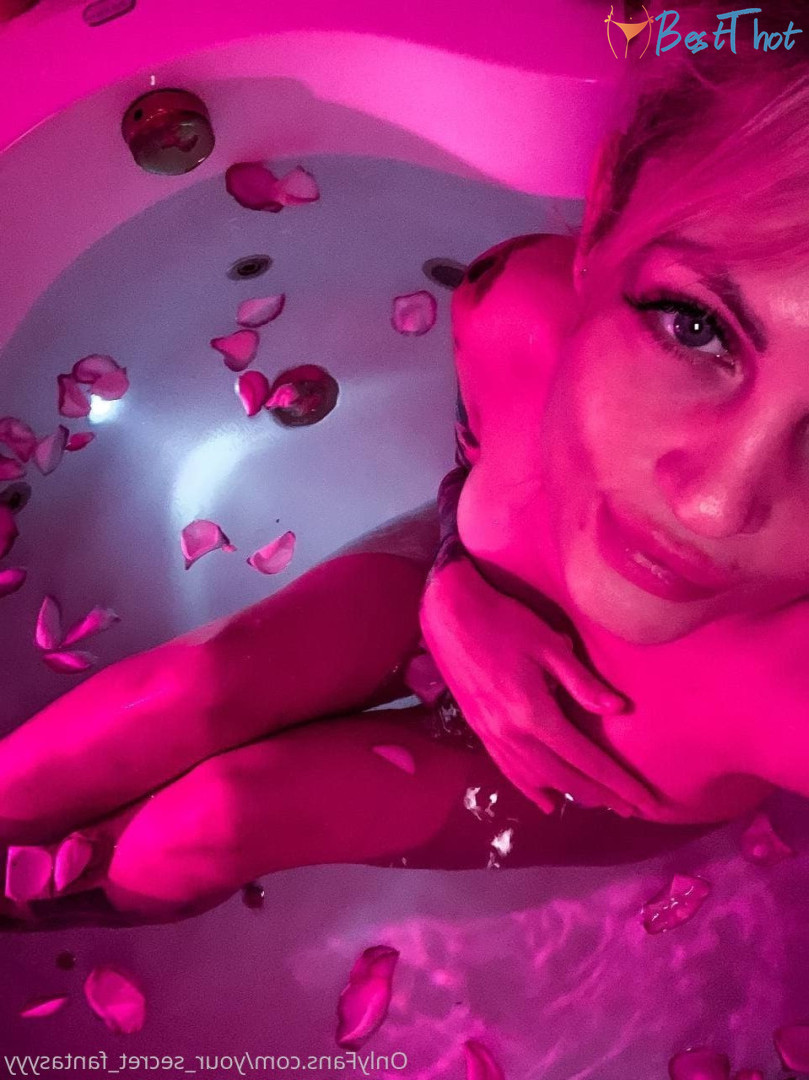 Photo by your_secret_fantasyyy published on December 13,2024 02:05:38 - BestThots