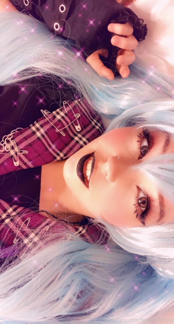 Photo by belledelphine published on December 11,2023 19:19:45 - BestThots