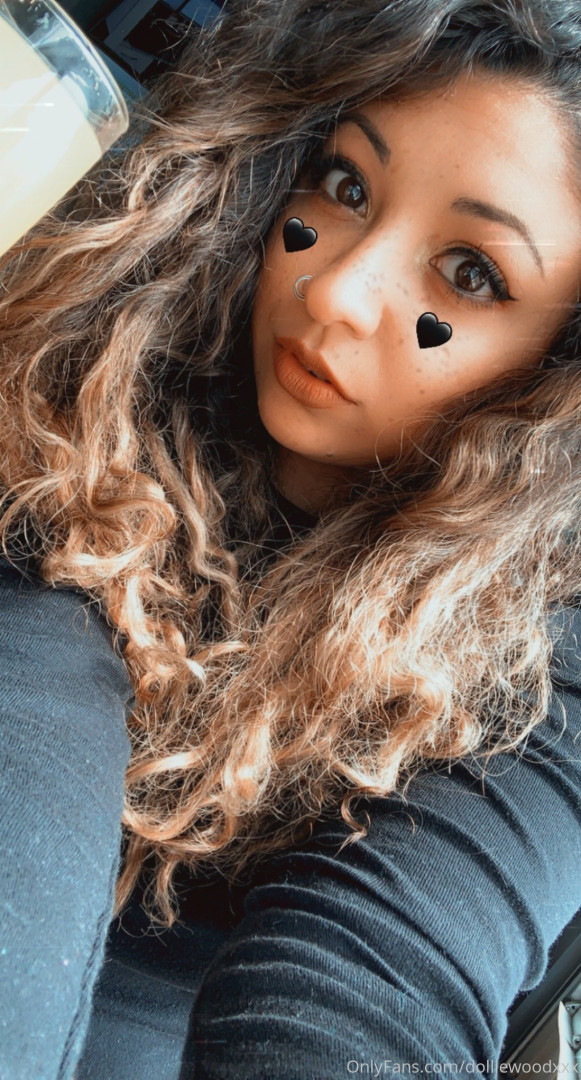 Photo by dolliewoodxxx published on October 16,2023 17:34:07 - BestThots