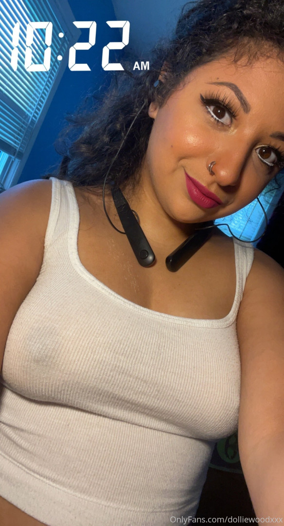 Photo by dolliewoodxxx published on October 16,2023 18:09:25 - BestThots