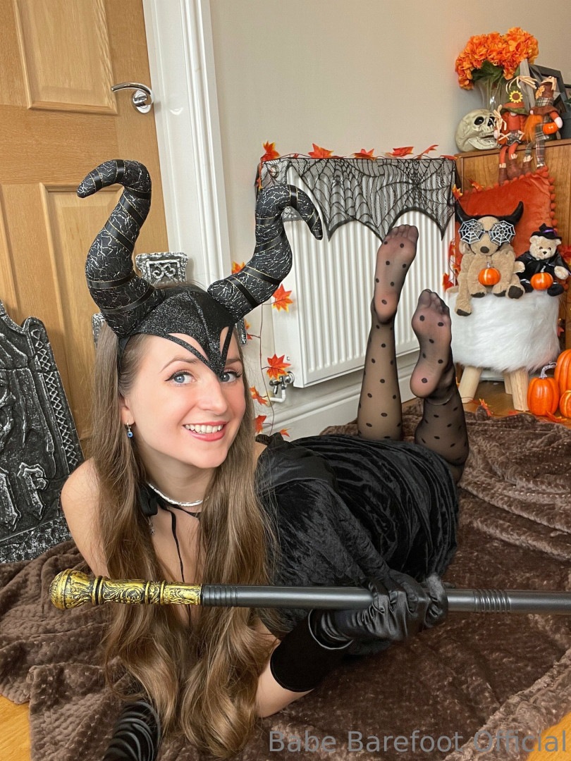 Photo by babebarefootofficial published on November 29,2023 04:04:21 - BestThots