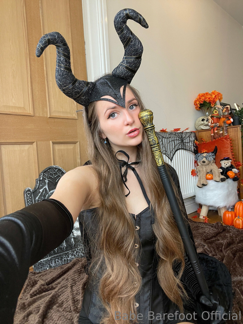 Photo by babebarefootofficial published on November 29,2023 04:04:56 - BestThots