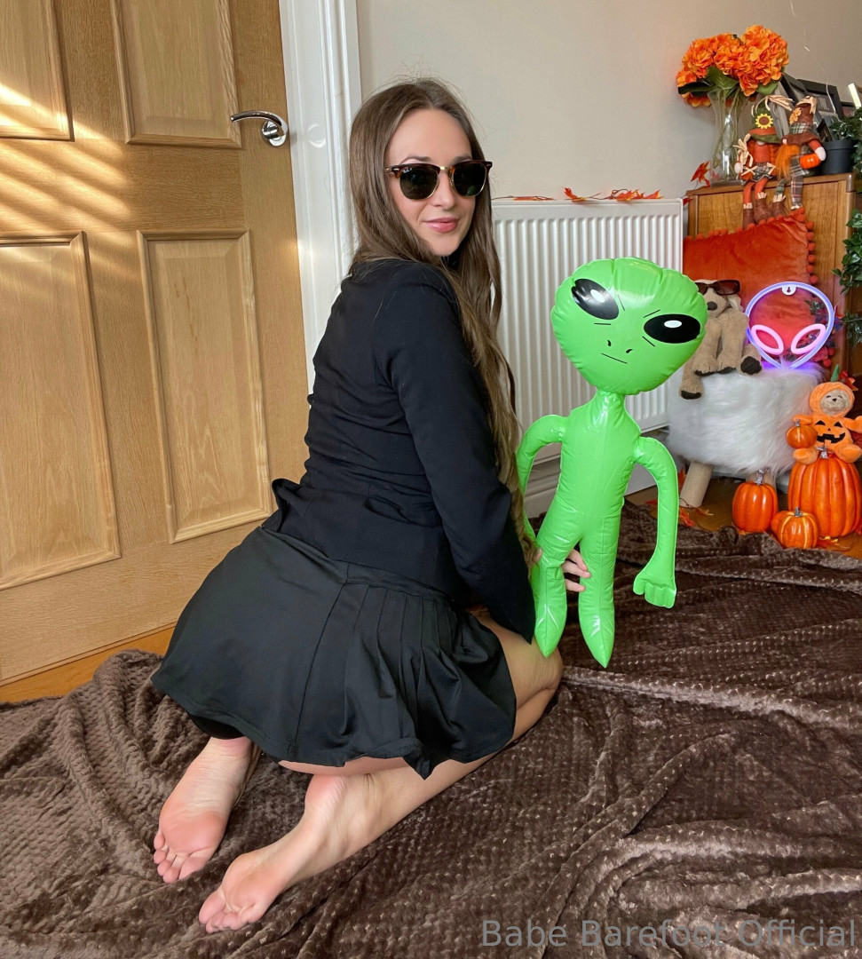Photo by babebarefootofficial published on November 29,2023 04:06:03 - BestThots