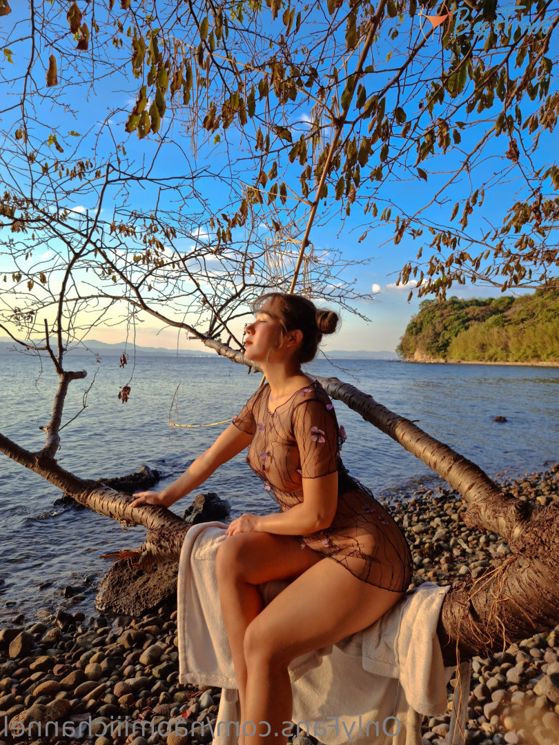 Photo by naomiiichannel published on December 13,2024 22:03:16 - BestThots