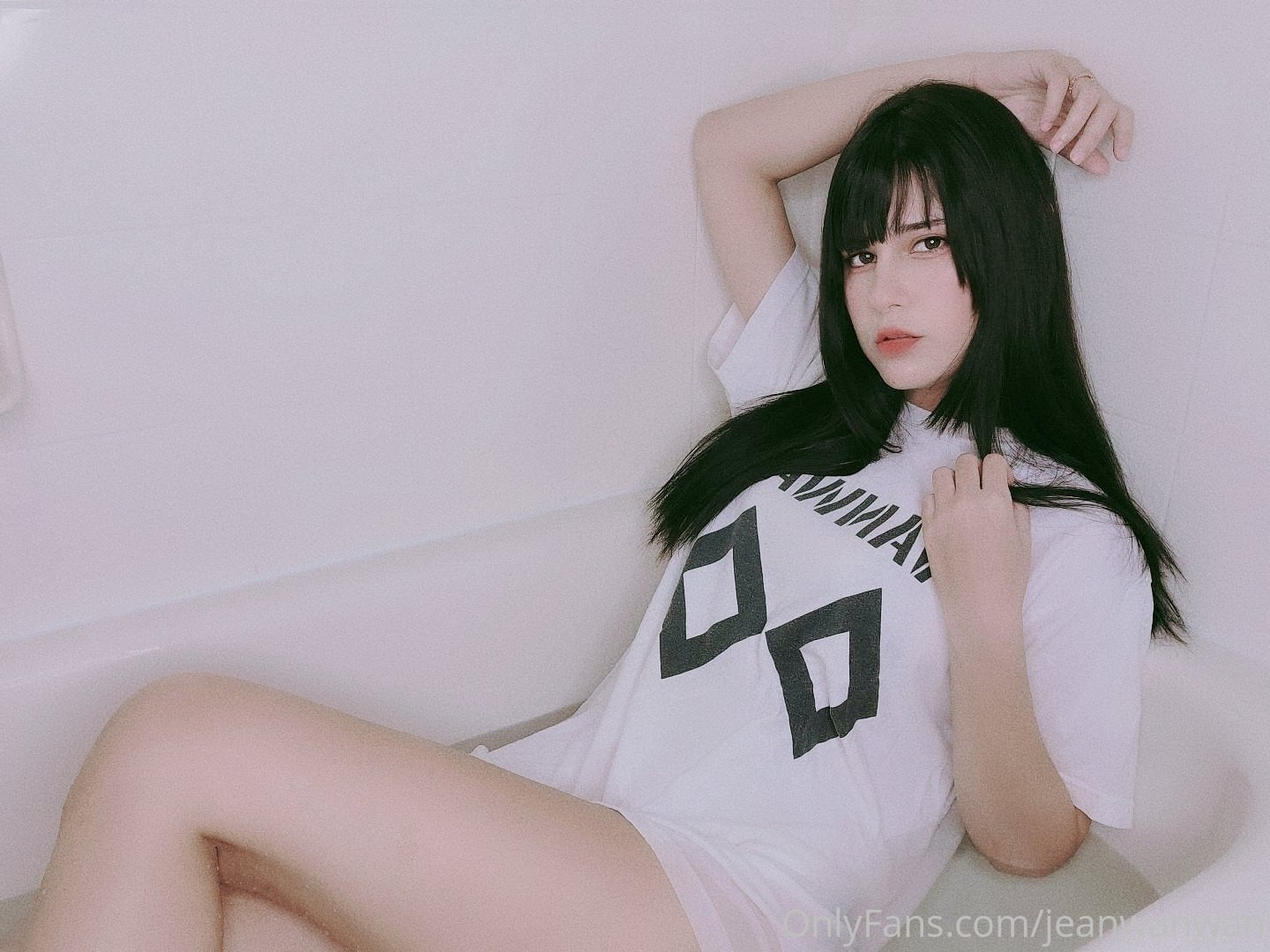 Photo by jeanwanwan published on October 14,2023 22:05:09 - BestThots