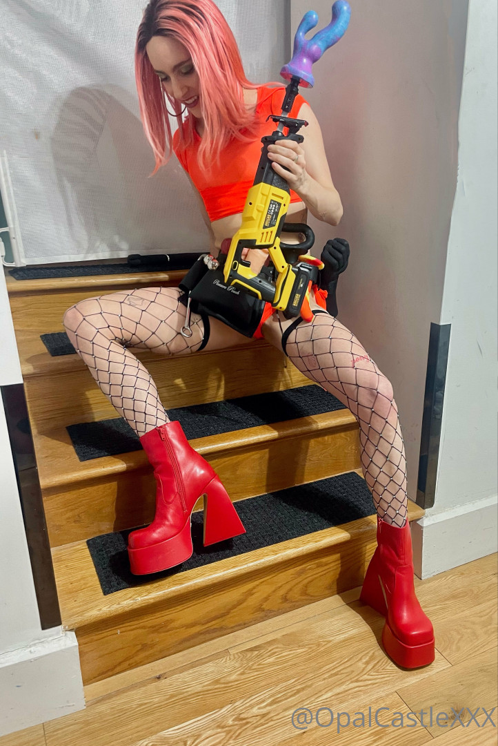 Photo by opalcastlexxx published on June 15,2023 09:10:09 - BestThots