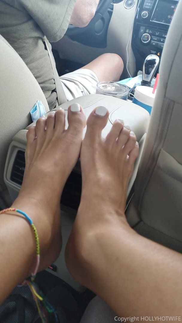 Photo by hollyhotwife published on August 31,2023 08:21:04 - BestThots