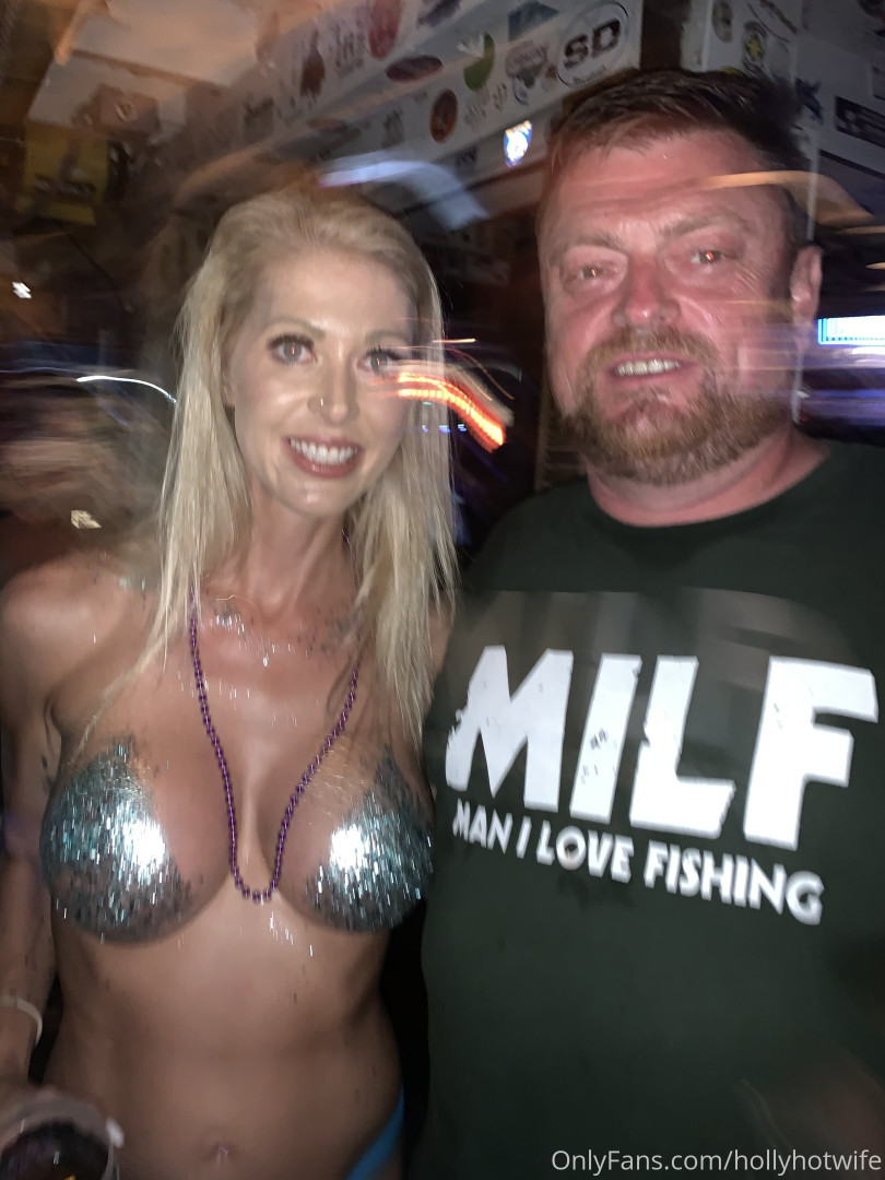 Photo by hollyhotwife published on August 31,2023 08:22:30 - BestThots