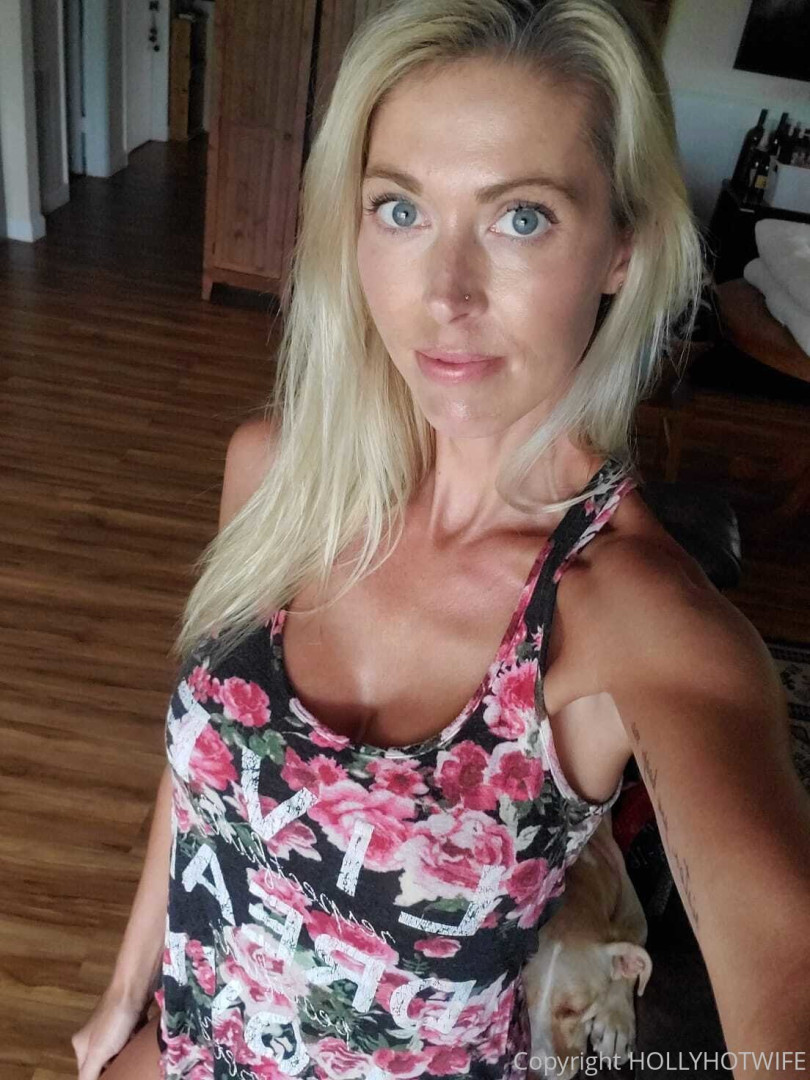 Photo by hollyhotwife published on August 31,2023 10:27:35 - BestThots