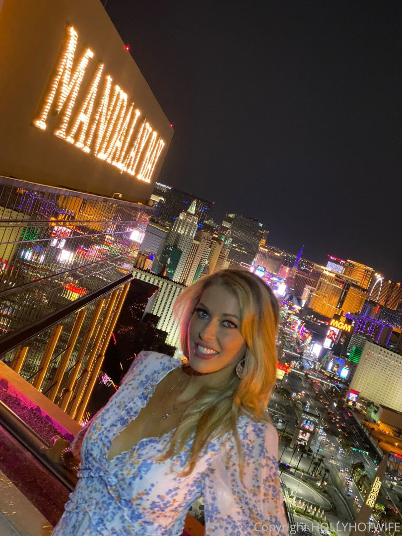 Photo by hollyhotwife published on August 31,2023 11:25:21 - BestThots