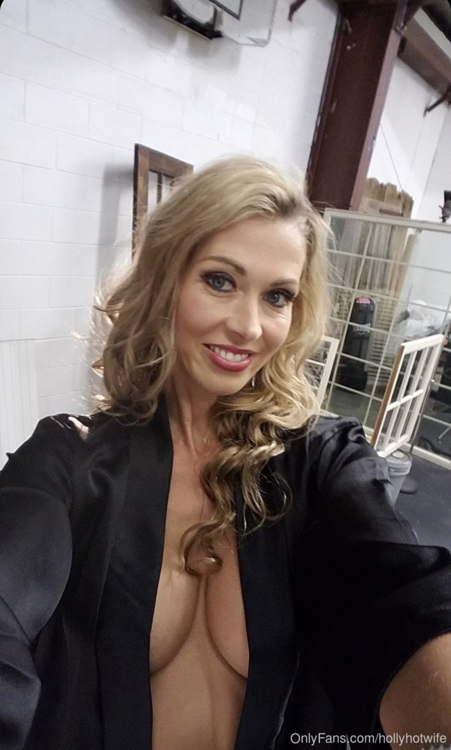 Photo by hollyhotwife published on August 31,2023 11:38:05 - BestThots