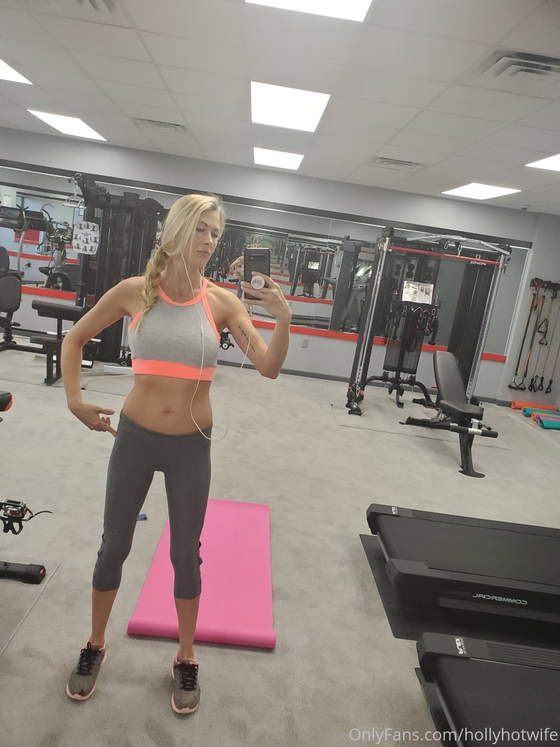 Photo by hollyhotwife published on August 31,2023 12:18:56 - BestThots