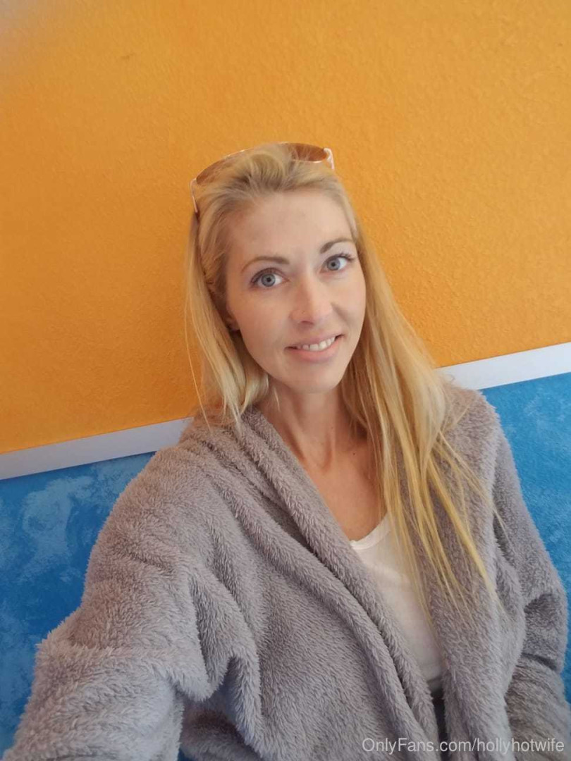 Photo by hollyhotwife published on August 31,2023 13:24:06 - BestThots