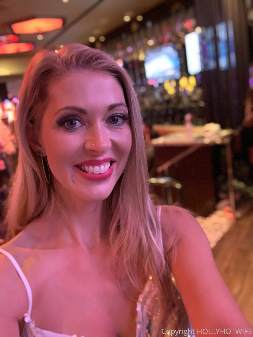Photo by hollyhotwife published on August 31,2023 13:36:33 - BestThots
