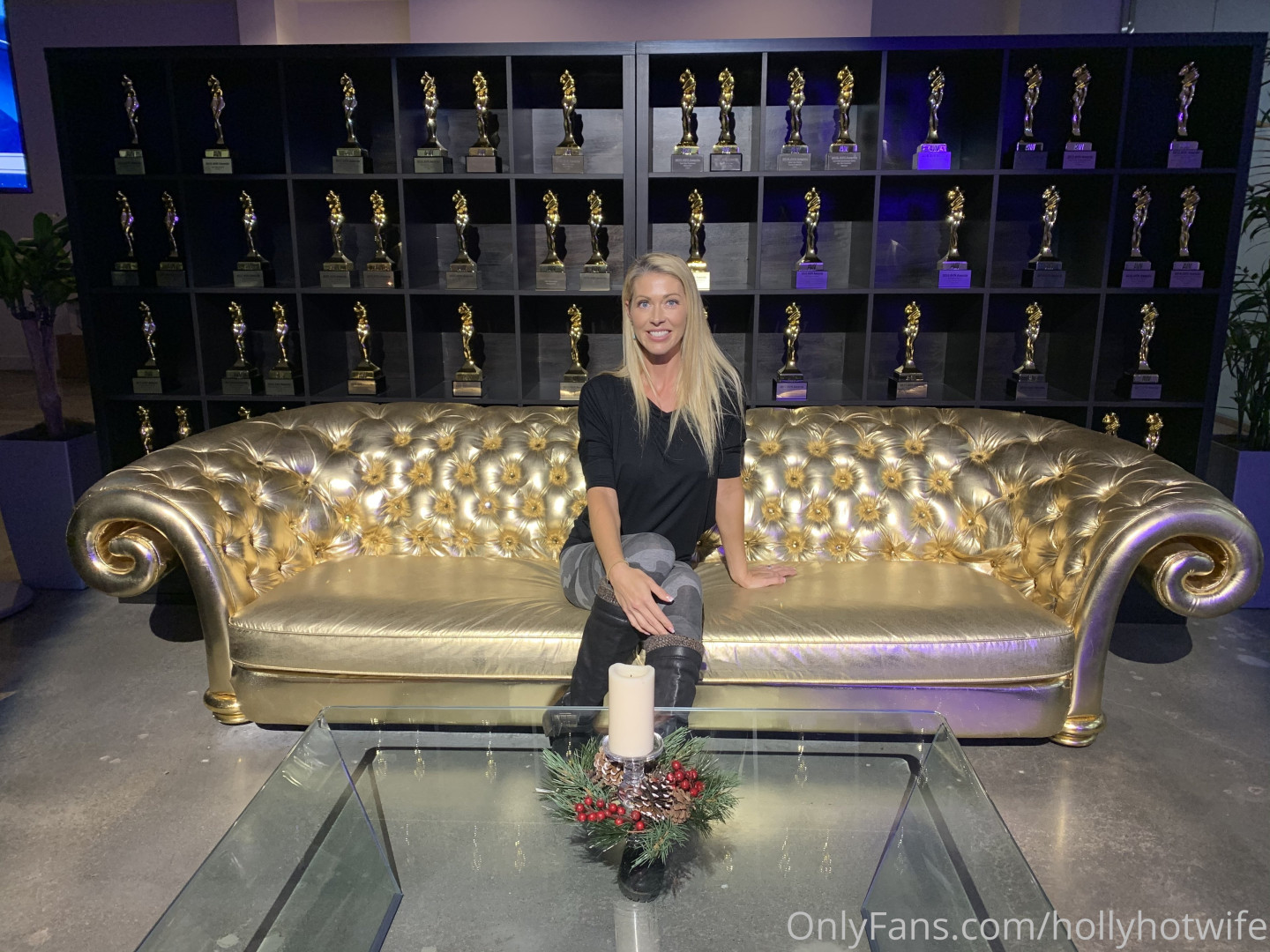 Photo by hollyhotwife published on August 31,2023 13:42:56 - BestThots