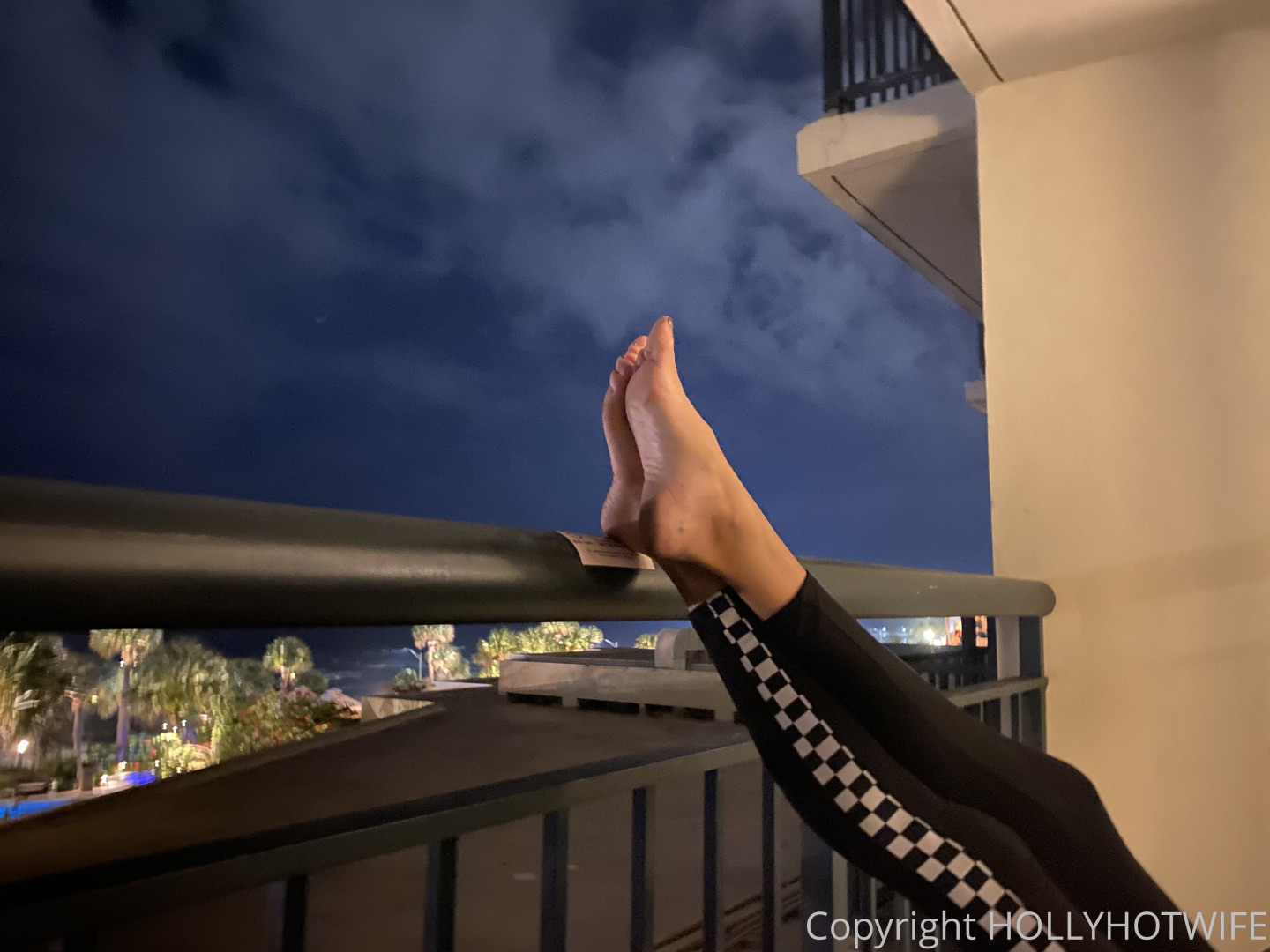 Photo by hollyhotwife published on August 31,2023 14:17:17 - BestThots