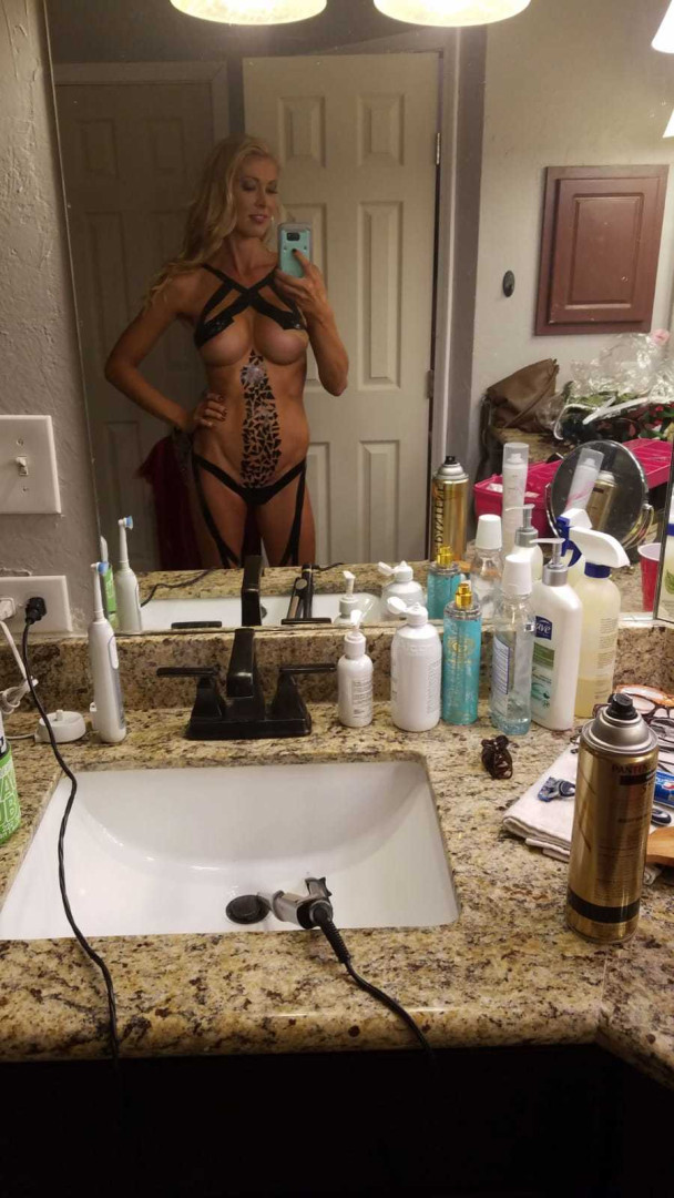 Photo by hollyhotwife published on August 31,2023 14:21:06 - BestThots