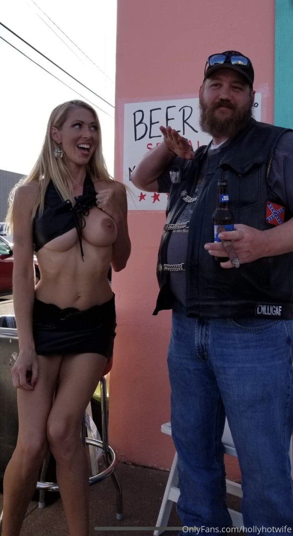 Photo by hollyhotwife published on August 31,2023 14:27:33 - BestThots